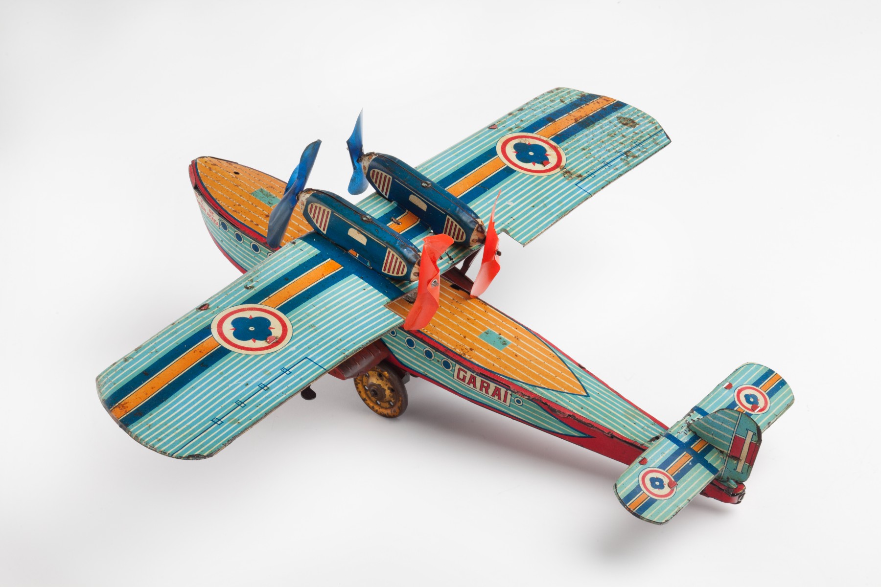 S.A.E. de Navegación Aérea, Garai