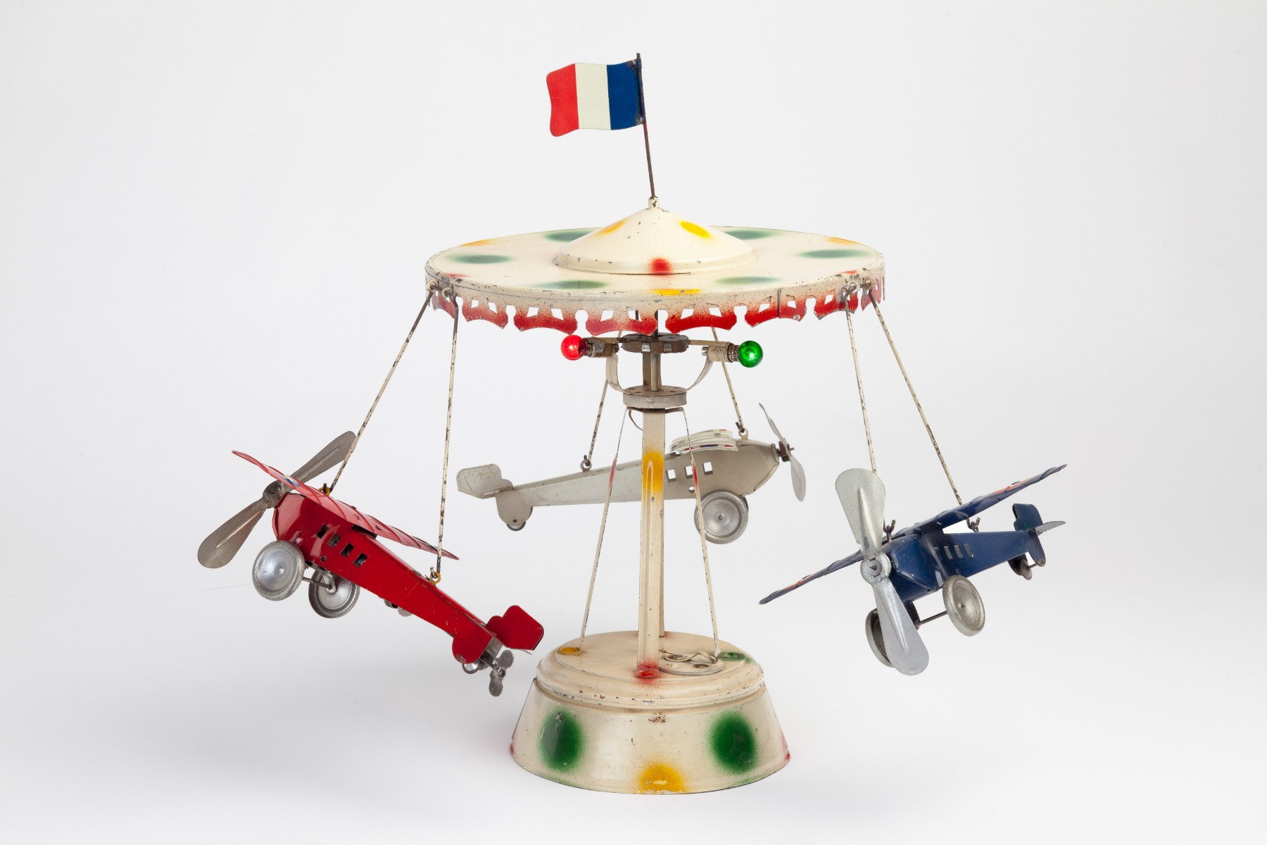 Carrousel à trois avions