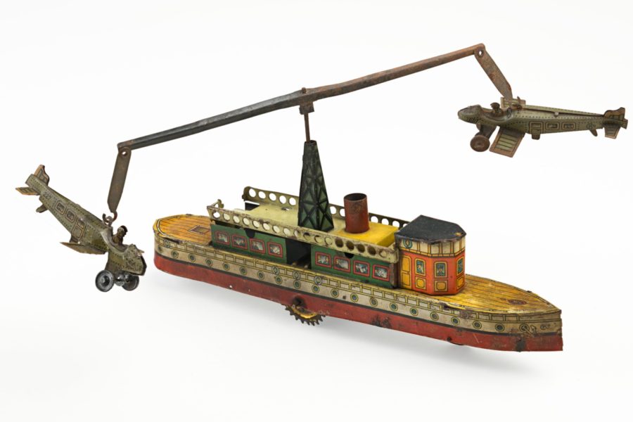 Bateau à deux avions, 226, 227