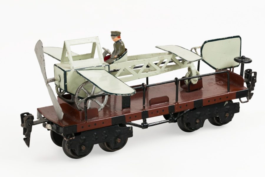 Monoplan et son wagon