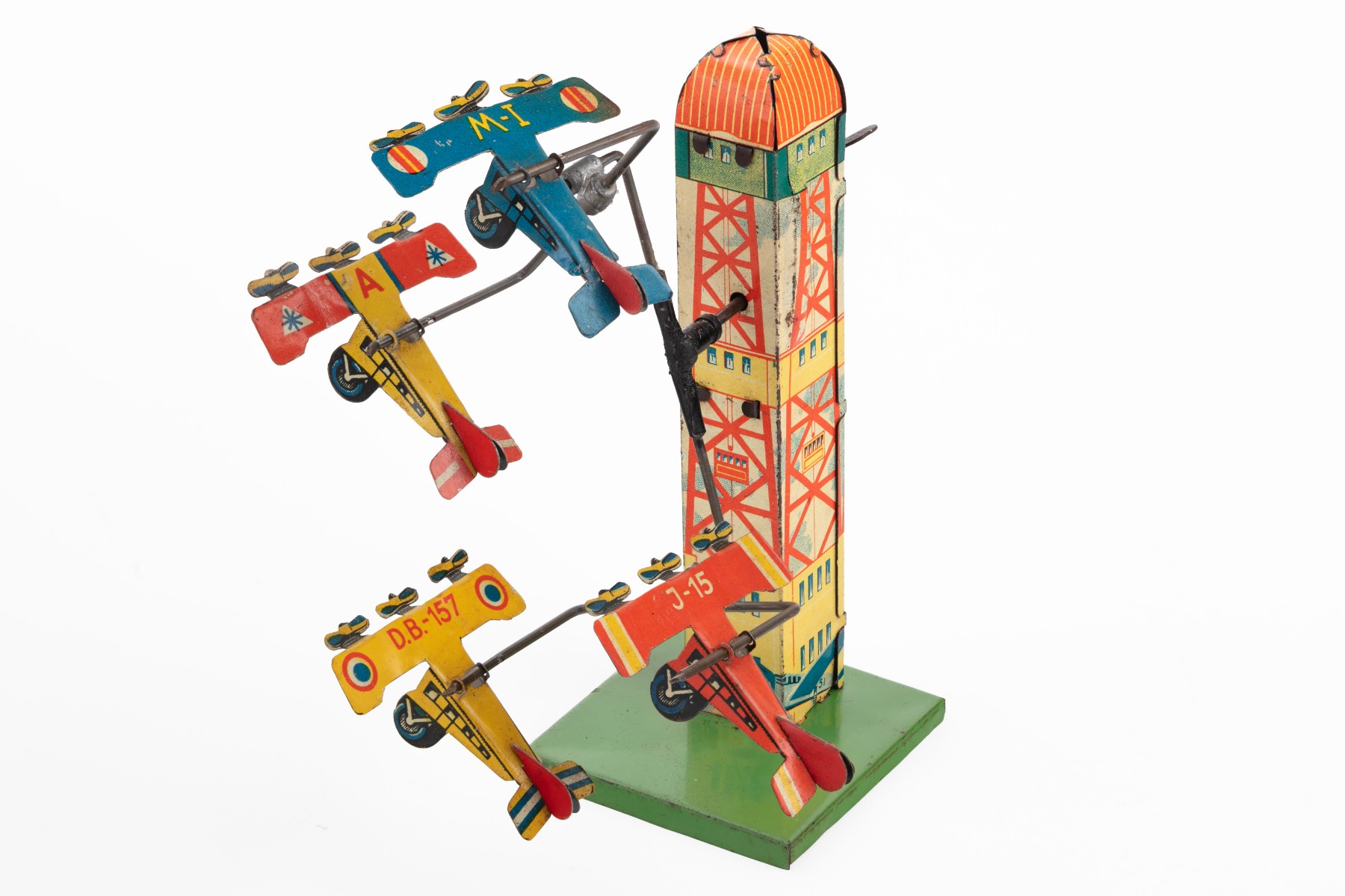 Tour et 4 avions looping