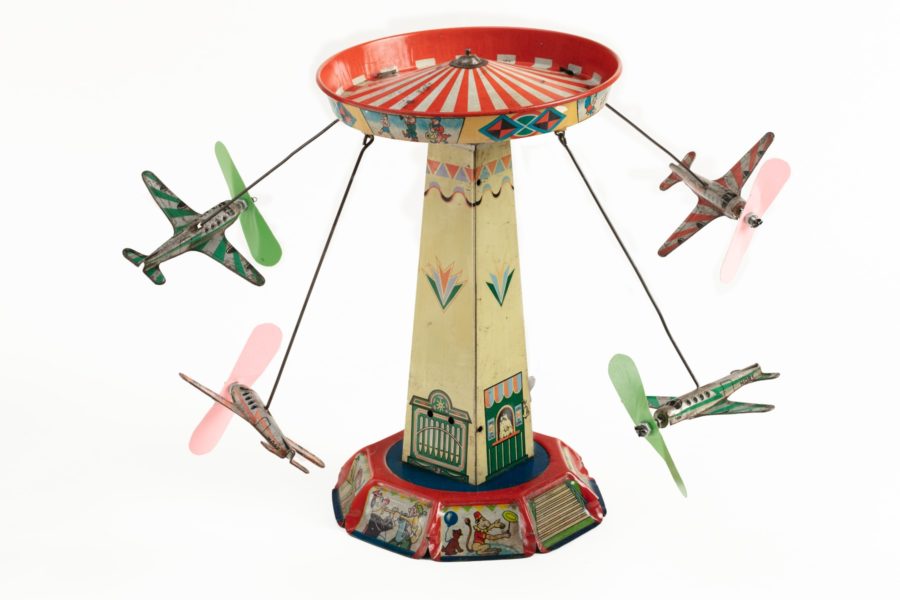Carrousel à quatre avions
