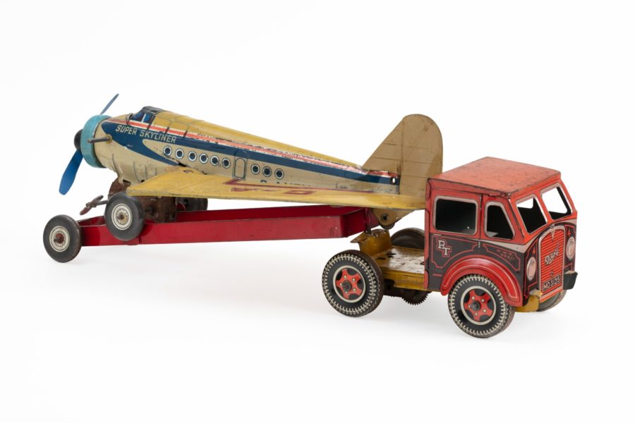 Super Skyliner sur camion