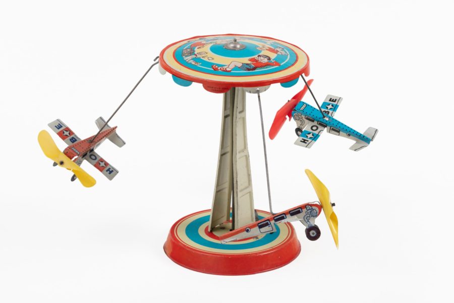 Carrusel de tres aviones