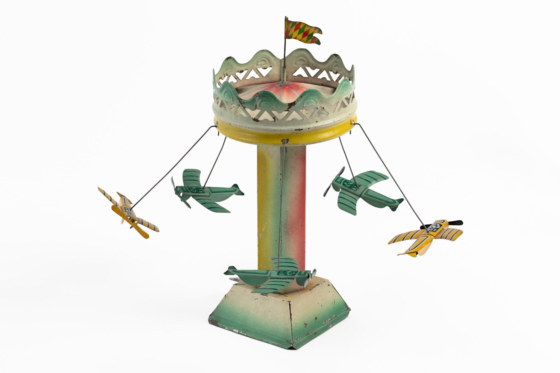 Merry-go-round with four planes