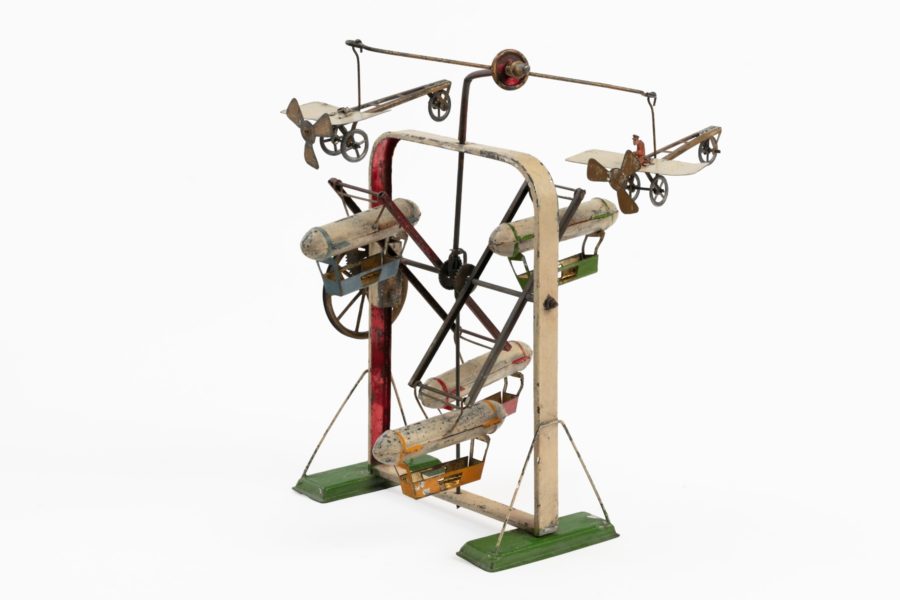 Carrousel avec taubes et dirigeables