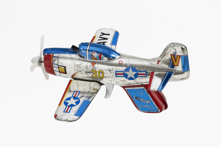 NAVY GUN SHOOTING FIGHTER